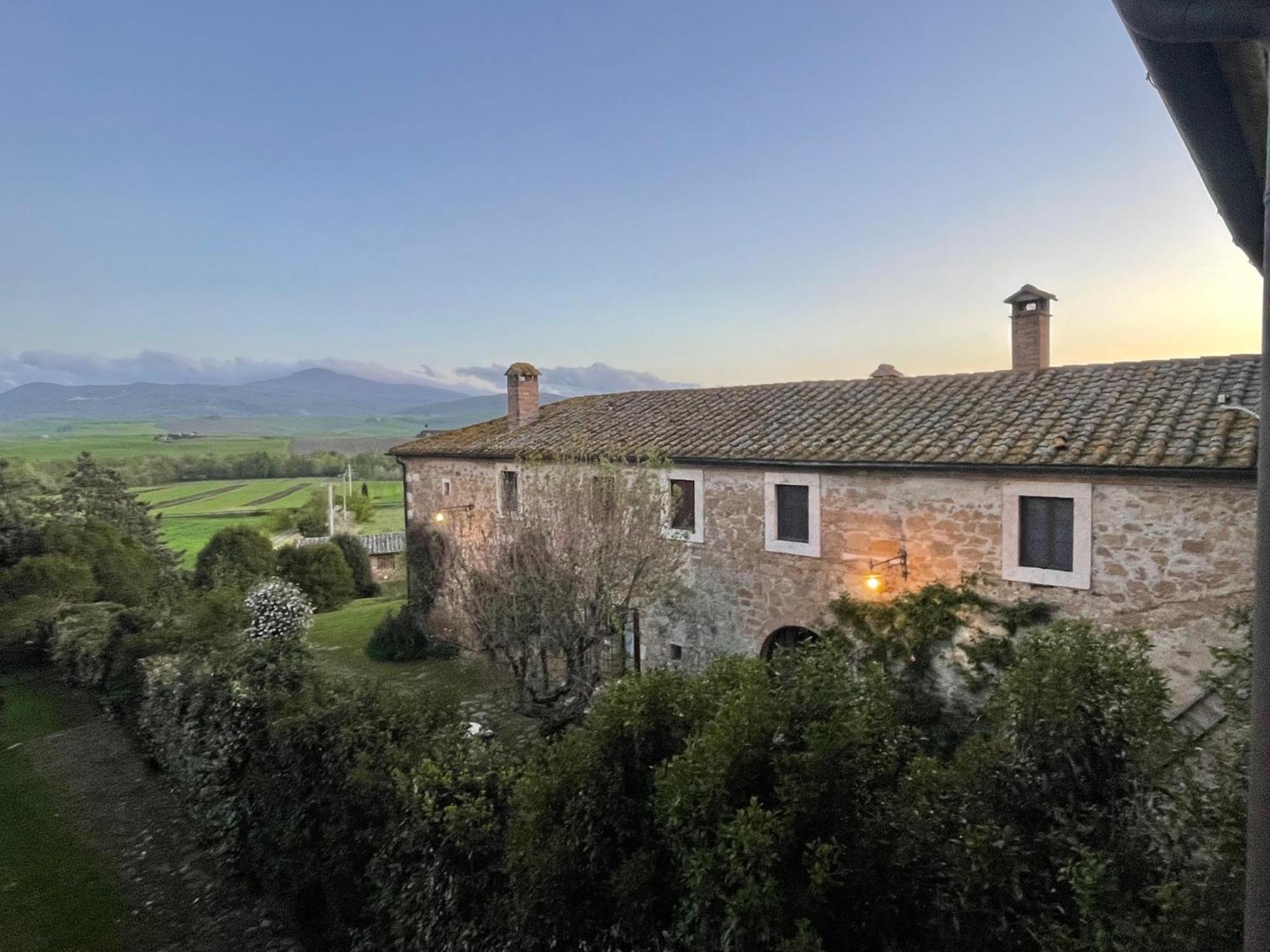 Agriturismo Le Sorbelle D'Orcia Con Piscina Pienza Extérieur photo