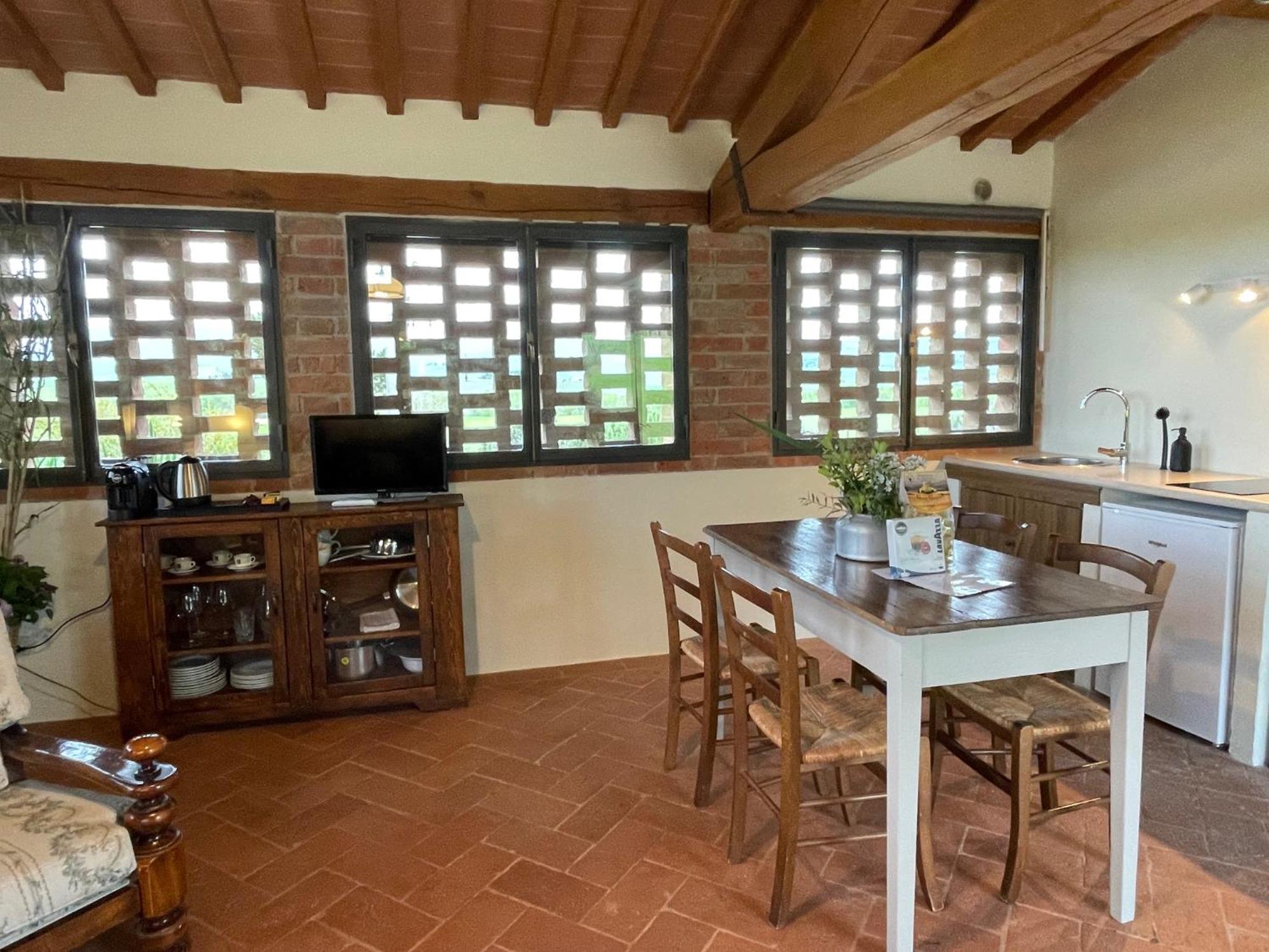 Agriturismo Le Sorbelle D'Orcia Con Piscina Pienza Extérieur photo